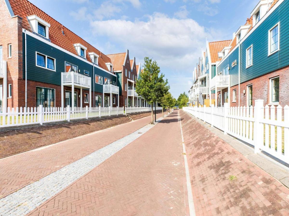 Comfortable Houseboat In Volendam Marina Exterior foto