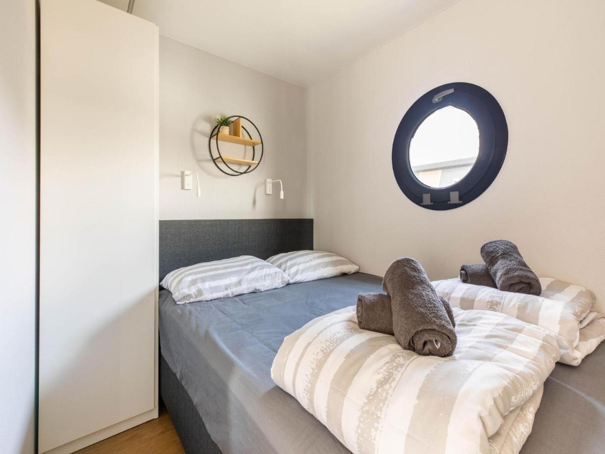 Comfortable Houseboat In Volendam Marina Exterior foto